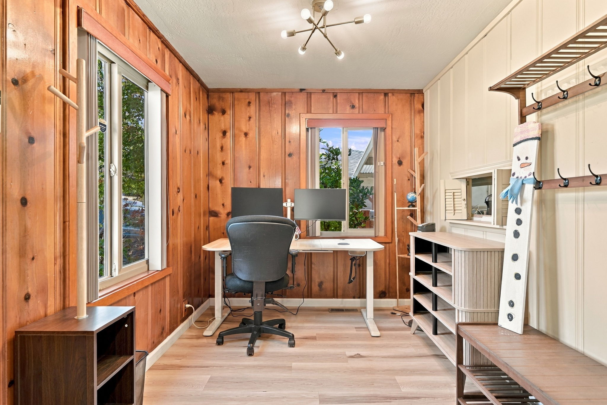 Westbury, office